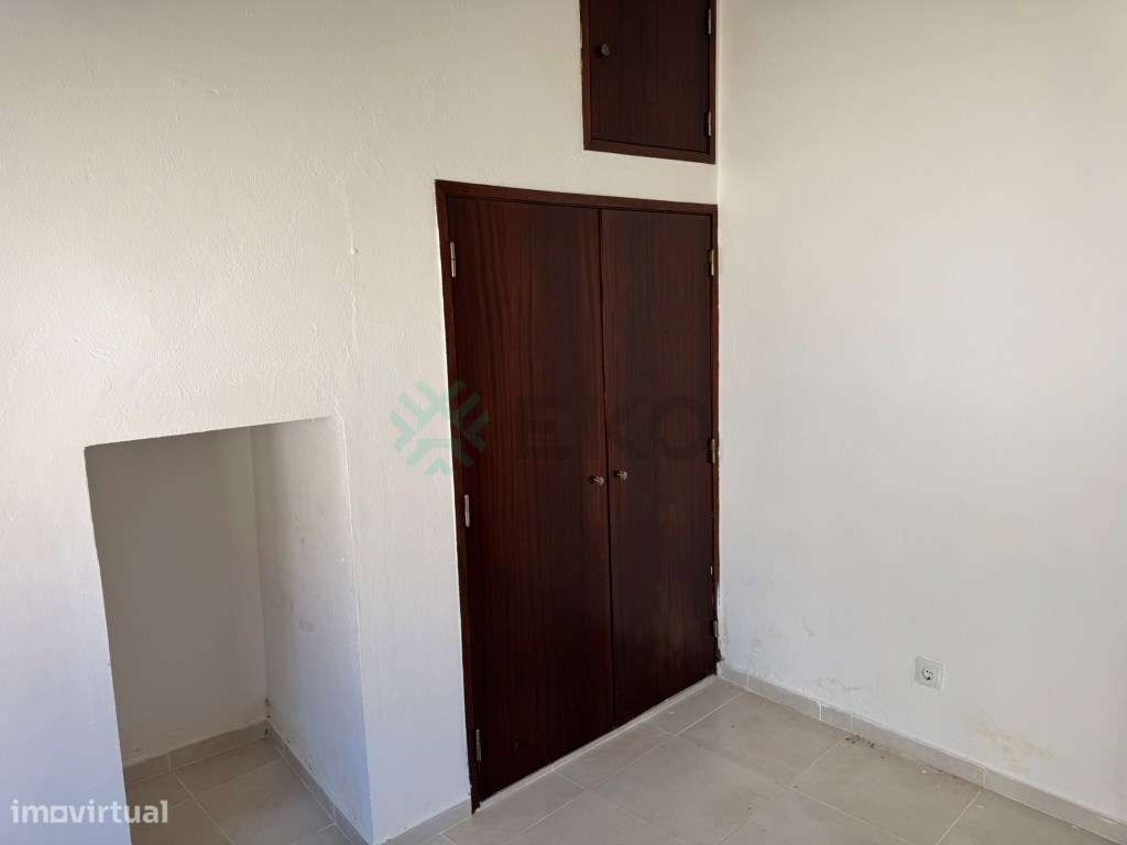 Apartamento t1 à venda na Rua da Capelinha-11