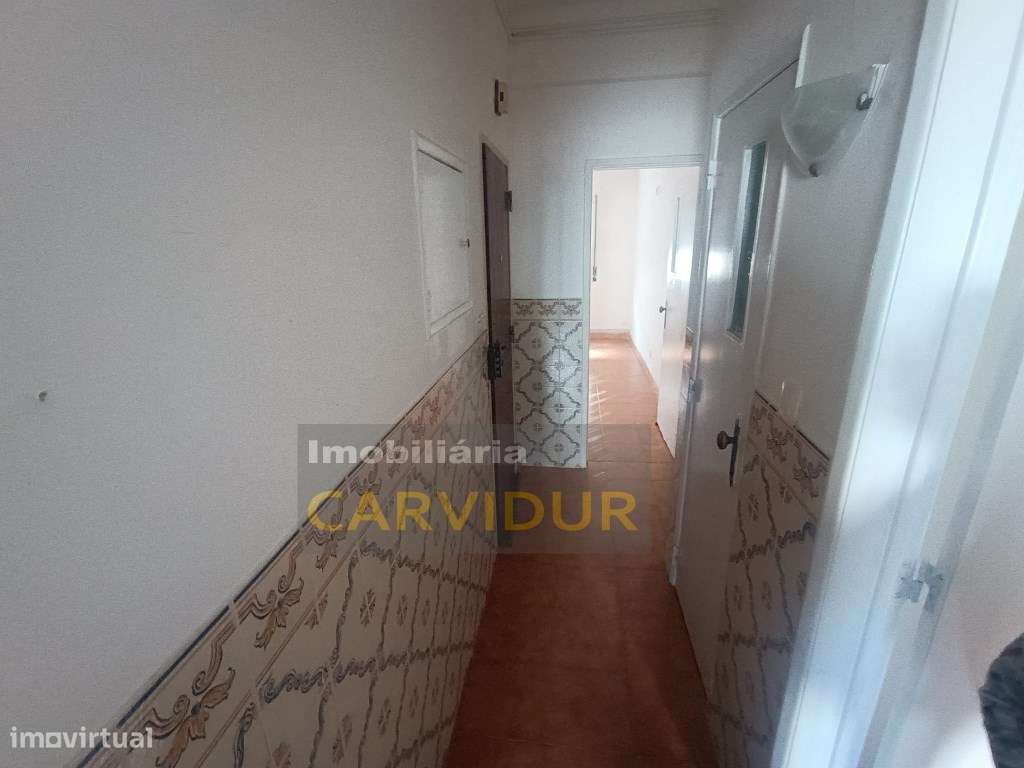 Lavradio T2 Res do chão bom estado-12