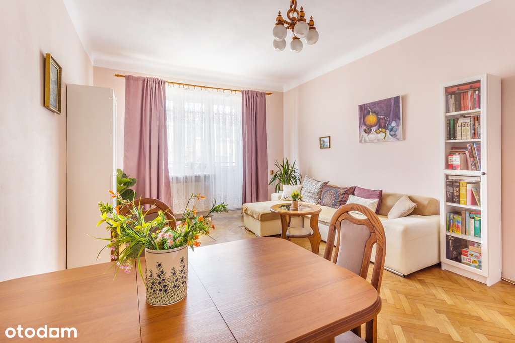 Przestrzenne 3 Pokoje w Kamienicy z Balkonem-1