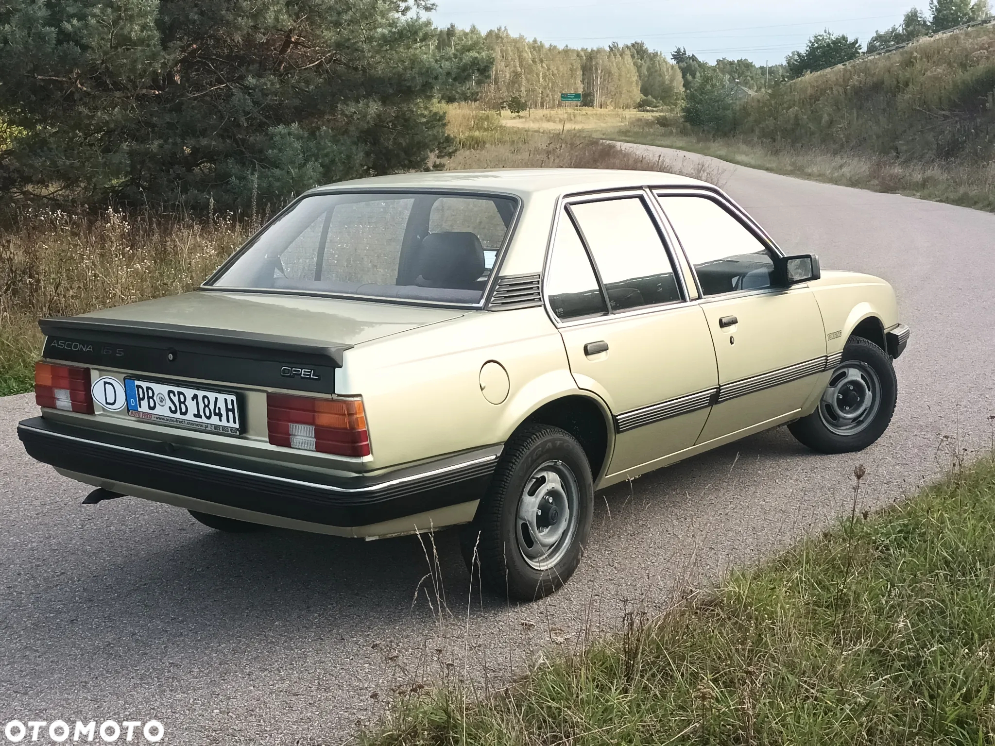 Opel Ascona - 8