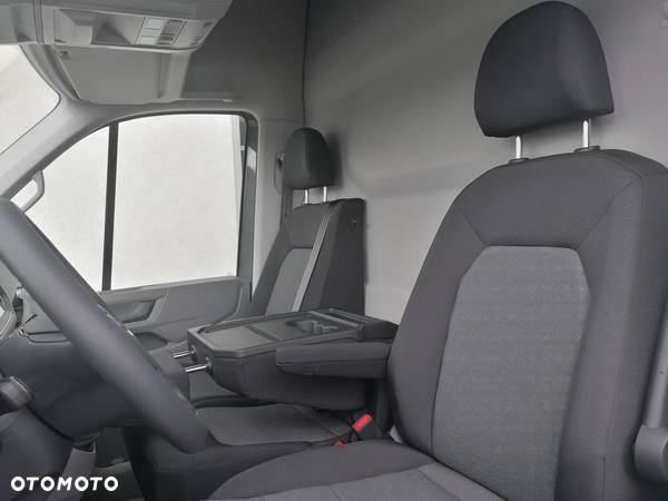 Volkswagen Crafter - 12