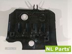 Tampa do motor Skoda Octavia / Superb de 2006 - 3