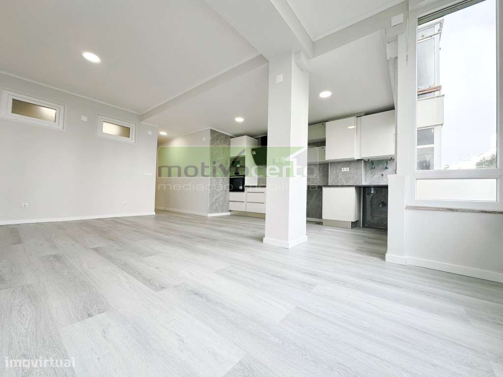 T2 Totalmente Remodelado com 2 WC na Figueirinha, Oeiras. Pronto Ha...-5