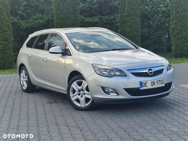 Opel Astra IV 1.4 T Cosmo - 5