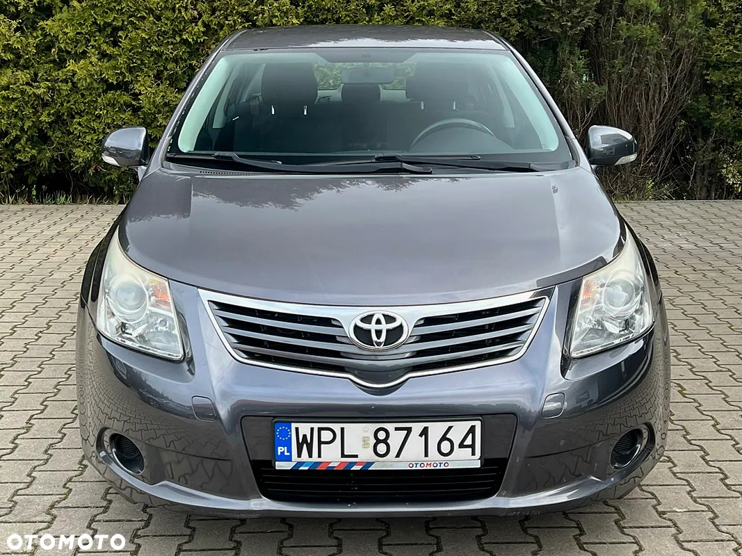 Toyota Avensis 1.8 Sol - 6