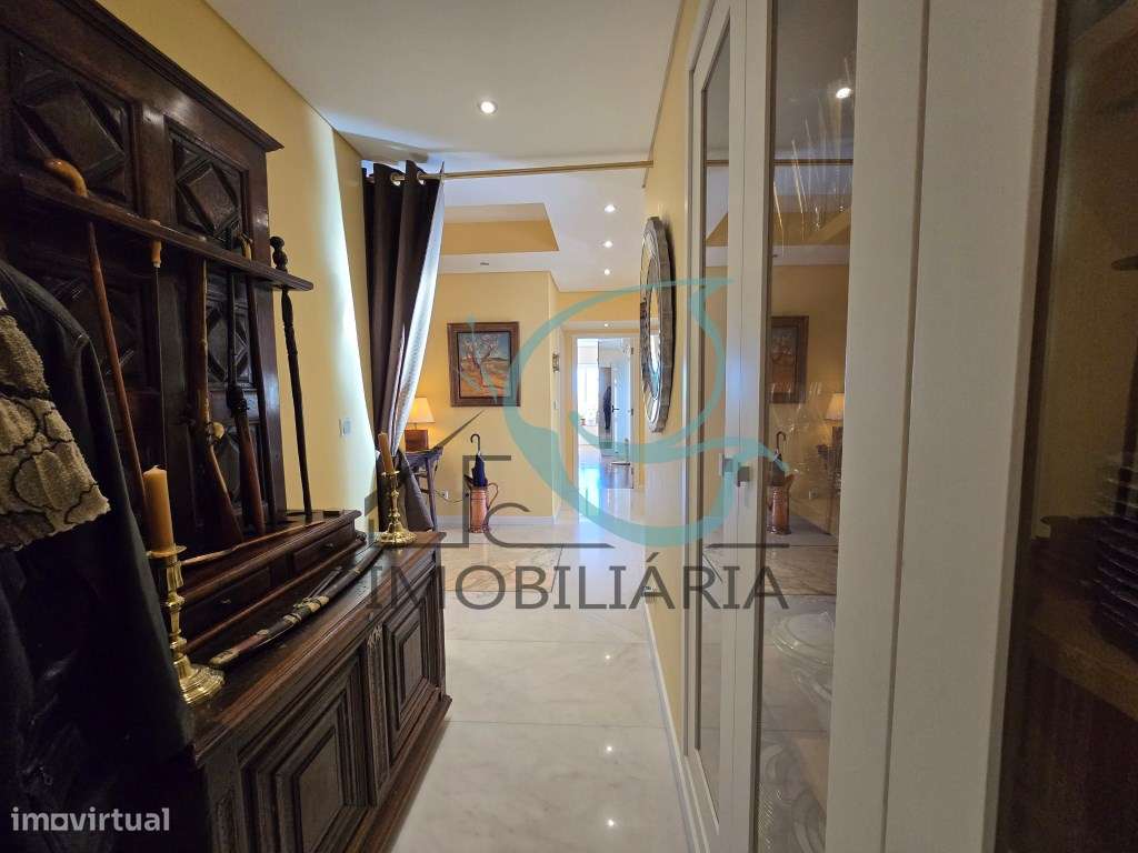 EXCLUSIVO - EXCELENTE APARTAMENTO DUPLEX DE 5 ASSOALHADAS, COM GARA...-15