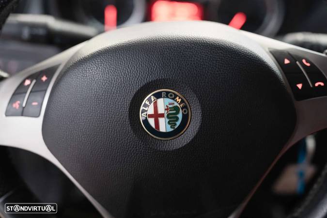 Alfa Romeo MiTo - 19