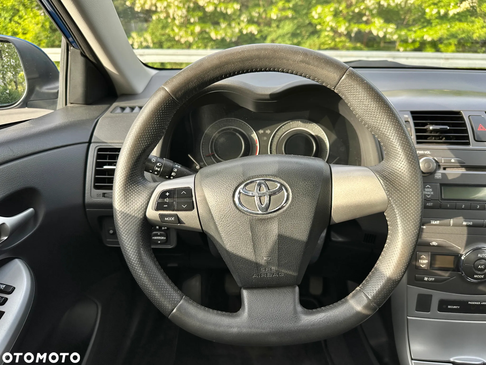 Toyota Corolla 1.6 Premium - 15