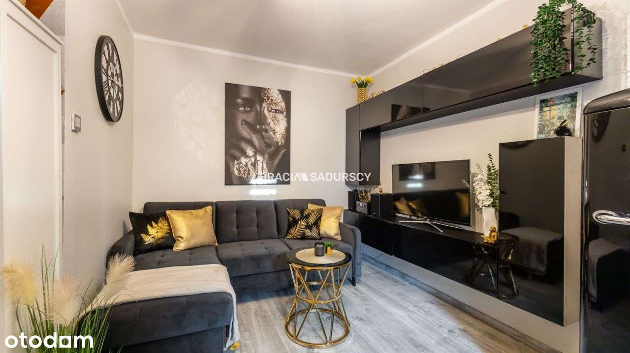 Tauron Arena, tramwaj, kawalerka do wejścia-0