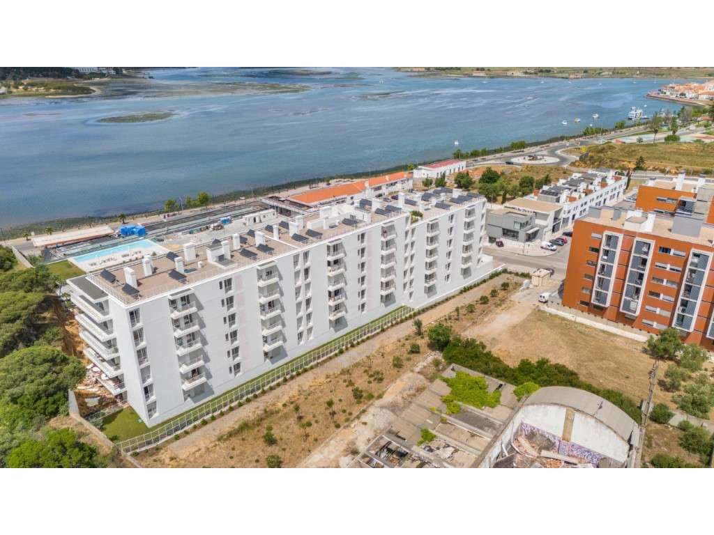 Apartamento T2 em Condomínio Privado com Piscina e Ginásio - Colina...-17
