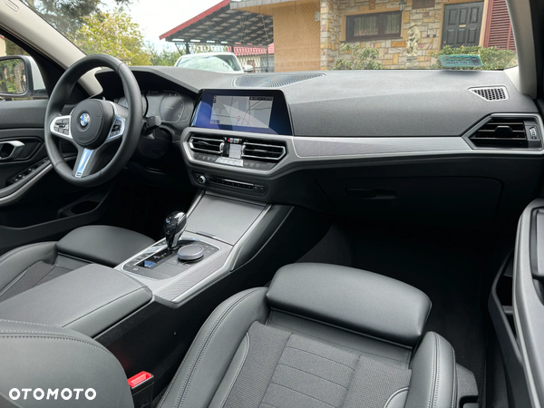 BMW Seria 3 318i Advantage - 10