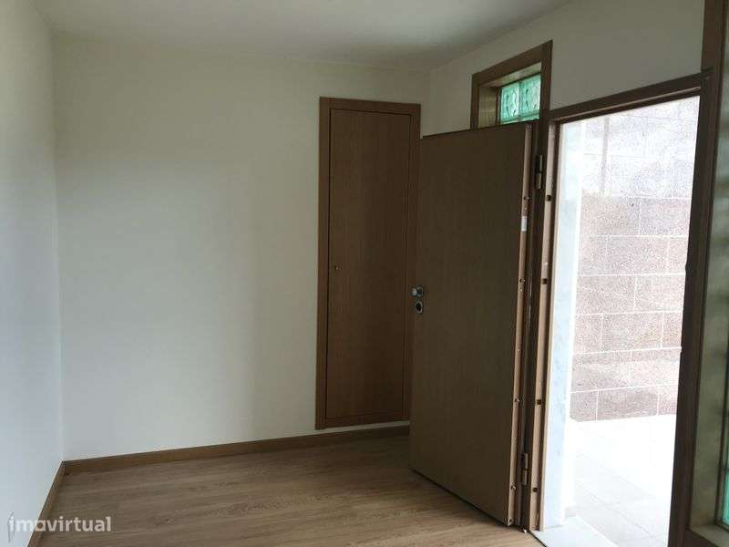 Moradia T5 100% autonoma e automatizada - Grande imagem: 5/10