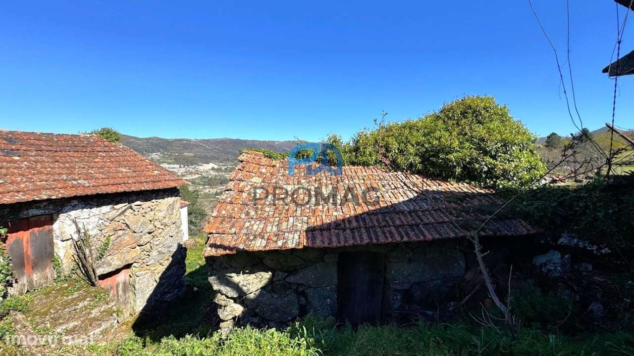 Oportunidade Única: Conjunto 3 Moradias em Granito Vistas Panorâmicas-32