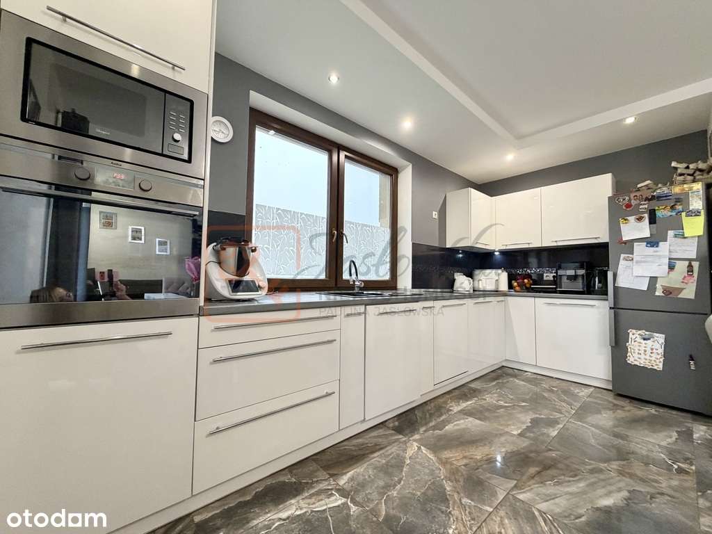 Na sprzedaż funkcjonalny dom jednorodzinny - Pełny obrazek: 2/14