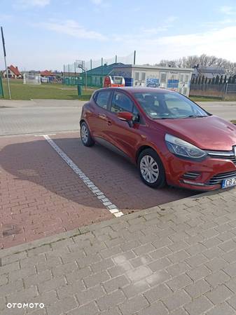 Renault Clio 1.2 16V Limited - 12