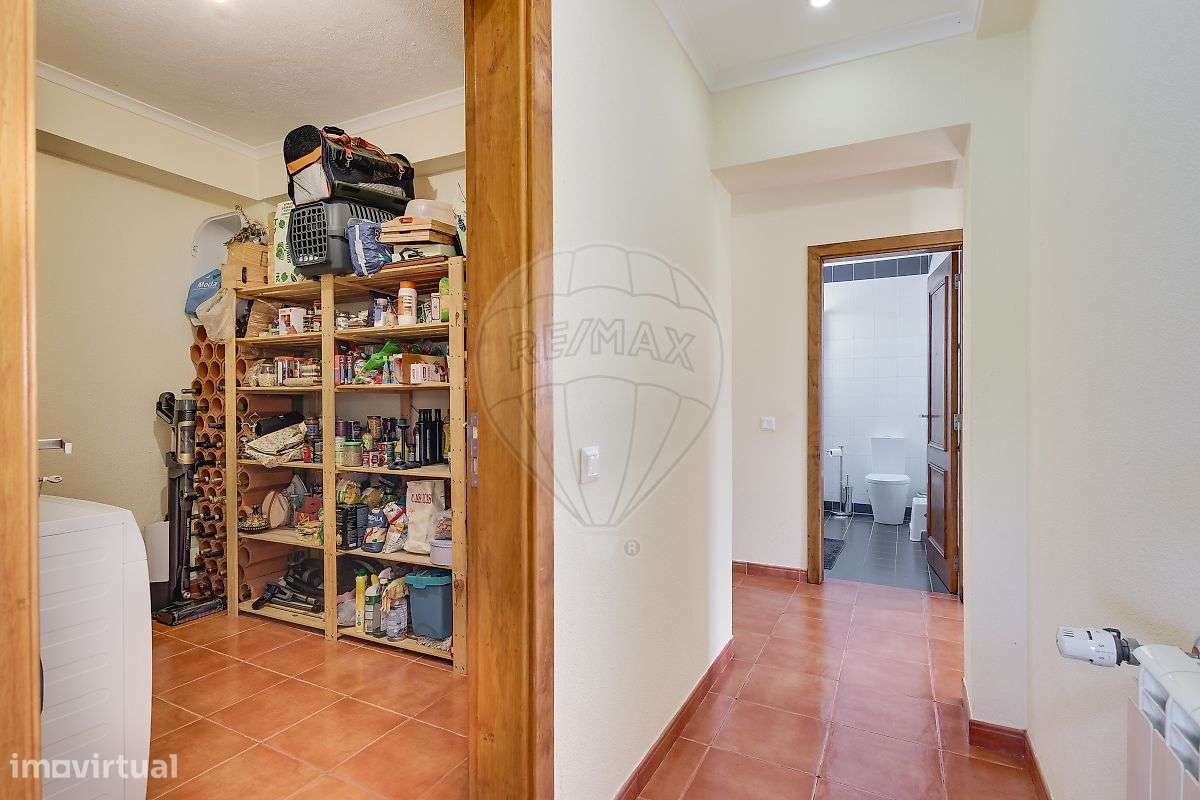 Moradia T5 para venda-10