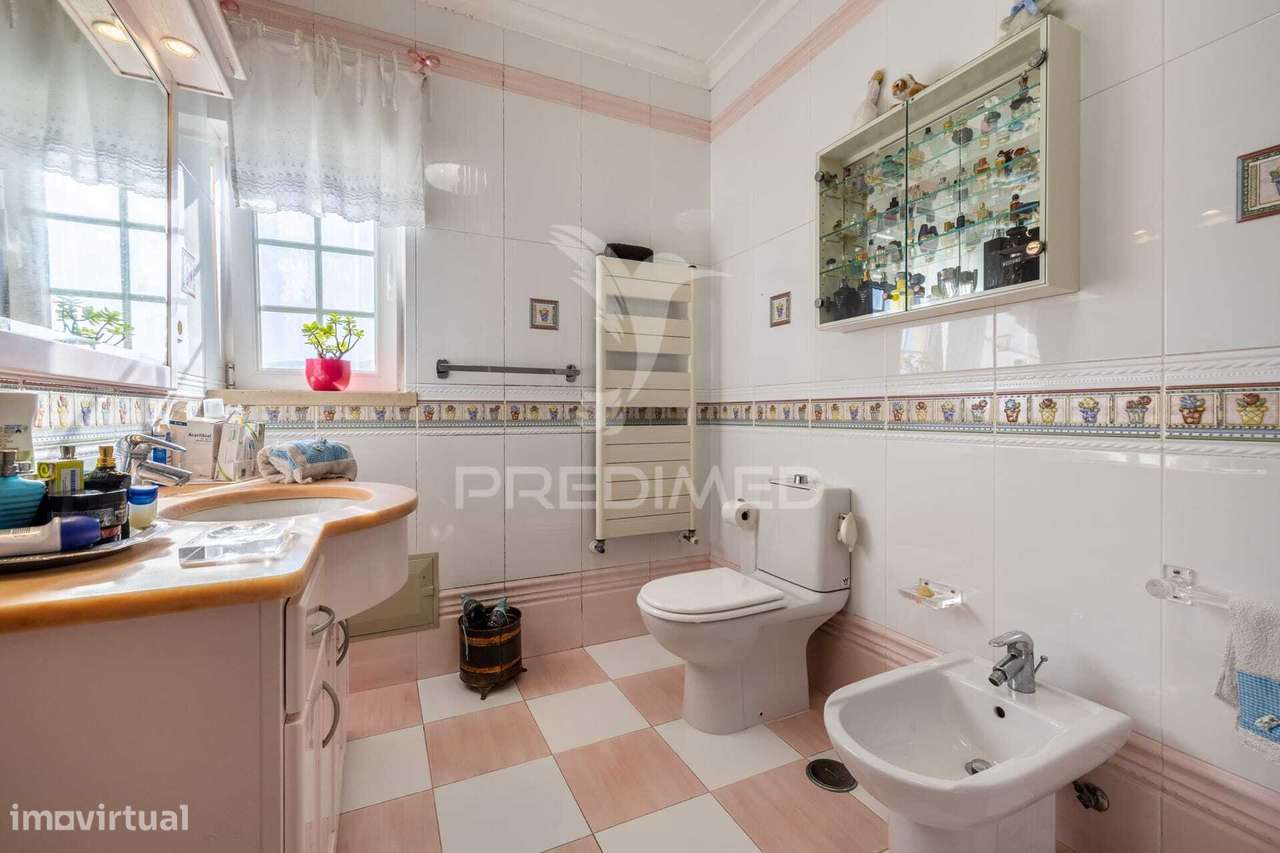 Moradia de Excelência com 4 Suítes + 2 Quartos - Grande imagem: 4/38