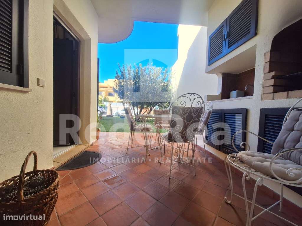 Moradia T3 + 1 com Piscina Privada e Boas Áreas no Coração de Albuf...-18