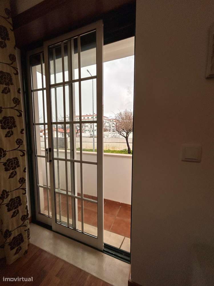 Apartamento t3 R/C alto, com garagem e exposição solar nascente|poente - Grande imagem: 3/22