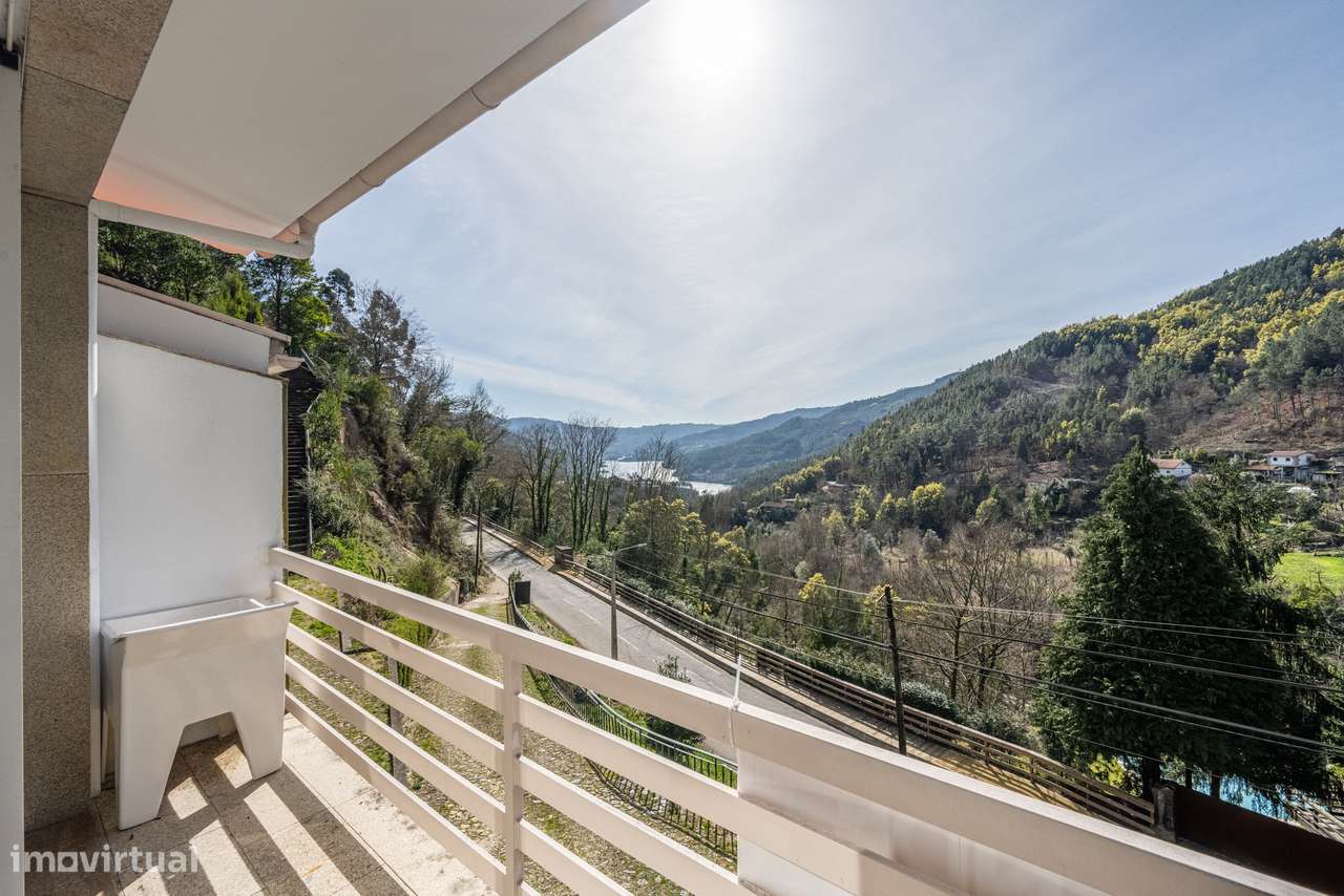 Moradia T3+1 no Gerês – Vilar da Veiga-14