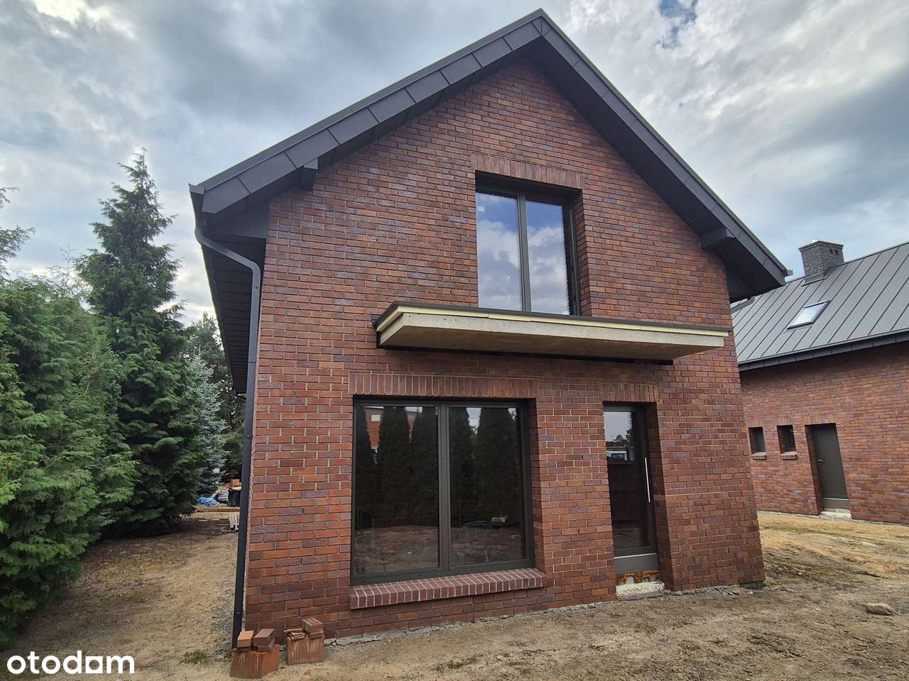 Działka 349/7 z domem jednorodzinnym, b. dobre wykonanie;  ostatni dom-5