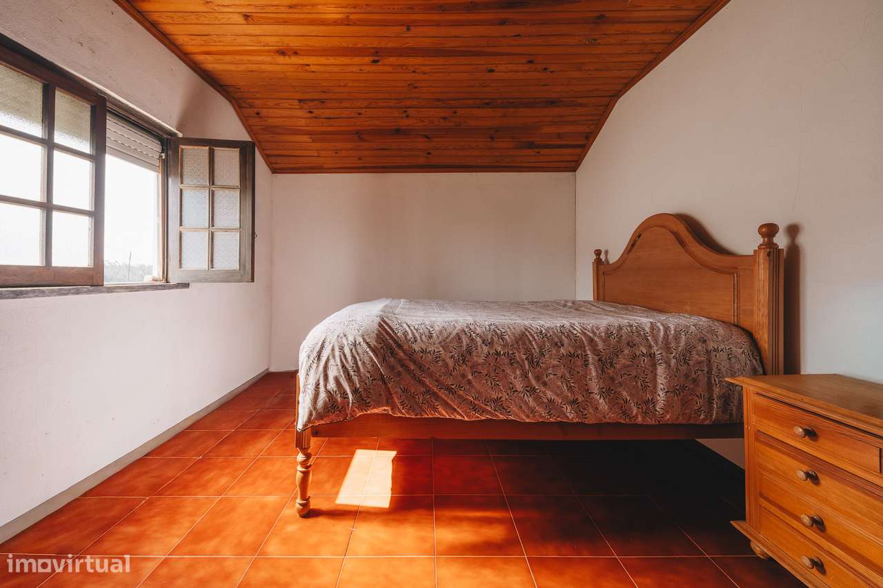 Moradia T3 com Terreno de 1.577 m² | Ribeira do Fárrio – Ourém-26