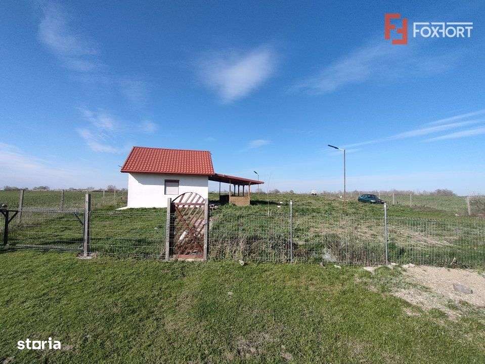 Teren de 2600 mp in Sanmihaiul Roman imprejmuit - ID V5057 - Imagine principală: 1/8