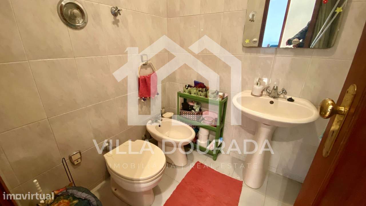 apartamento T2+1 na Urbanização dos altos Maia-15