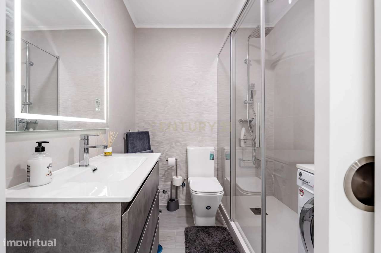 Apartamento T1 Como Novo, em Corroios-18