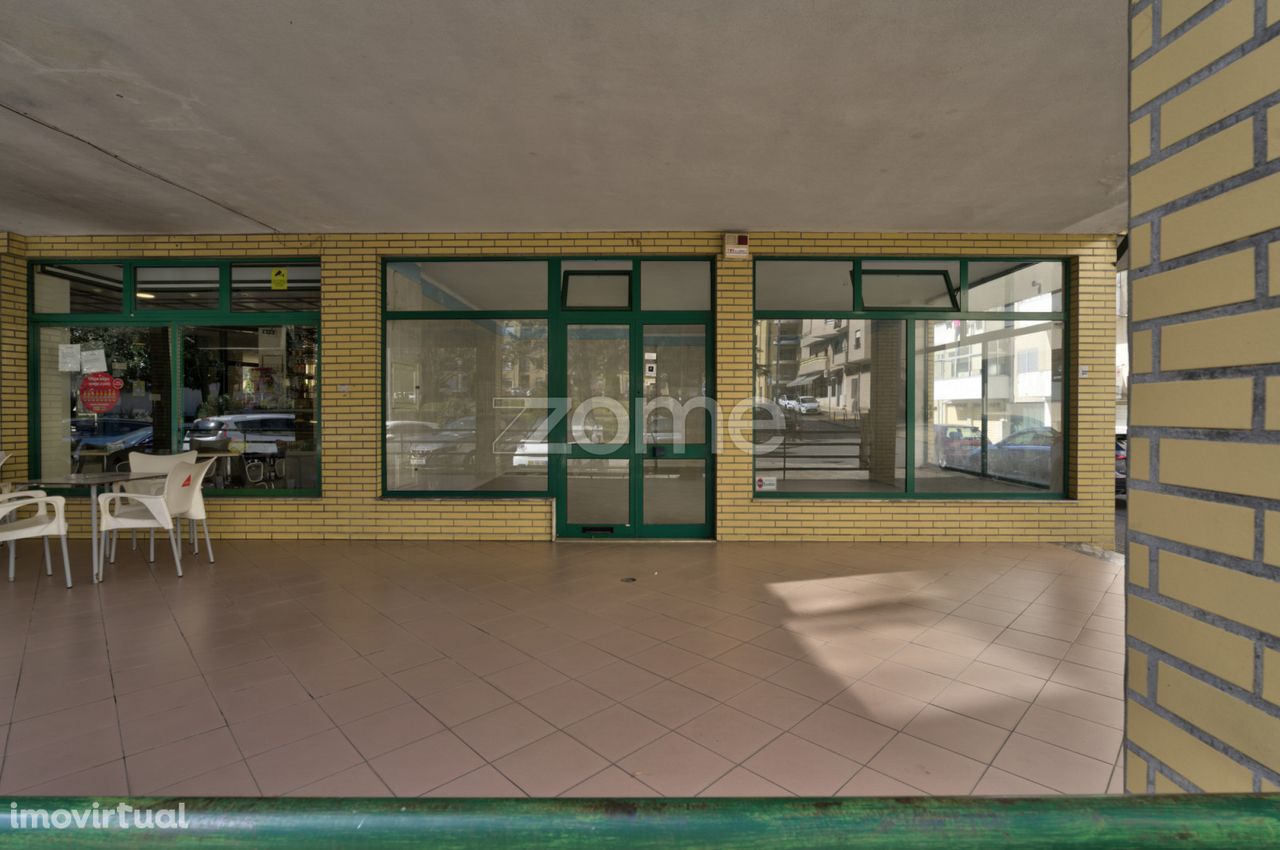 Loja para Comércio com 53 m2 em S. José de S. Lázaro, Braga