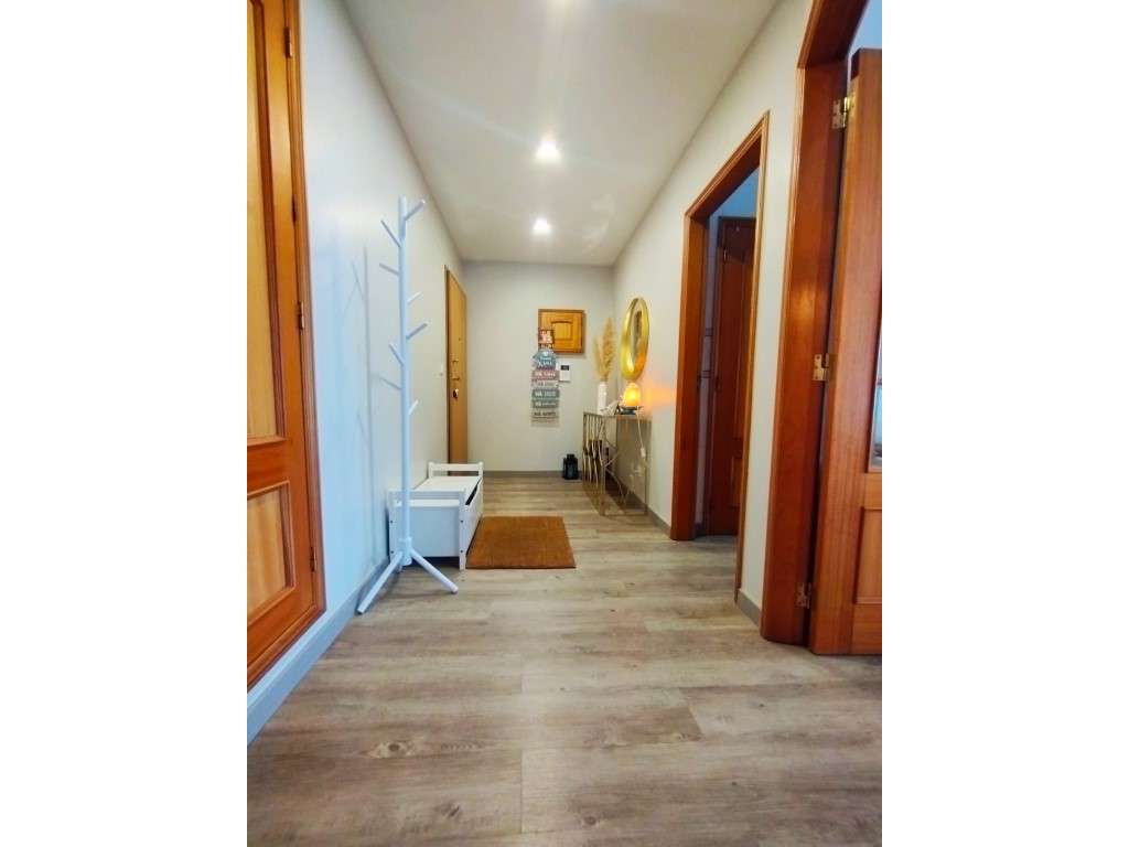 Apartamento T3 Renovado c/ Arrecadação em São Marcos, Sintra - Grande imagem: 4/20