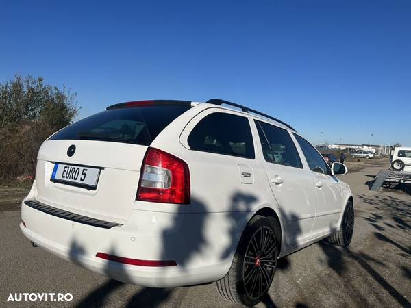 Skoda Octavia 2.0 TDI CR DPF RS - 11