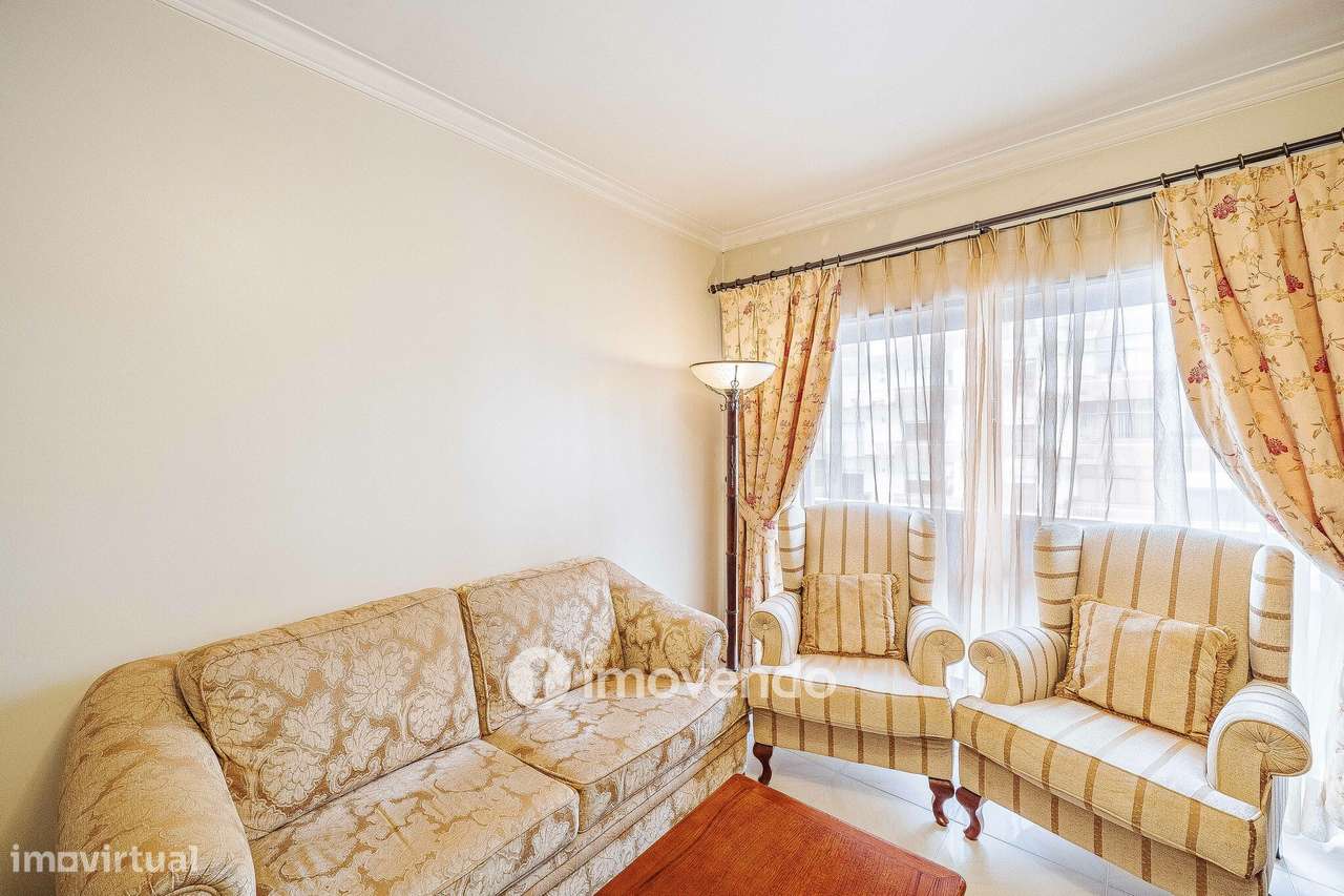 Apartamento T4 com garagem para duas viaturas, em Alverca - Grande imagem: 4/58