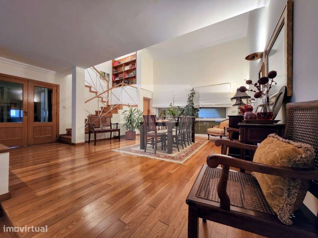 Moradia T4 de Arquitetura Singular em Mateus, Vila Real - Grande imagem: 3/25