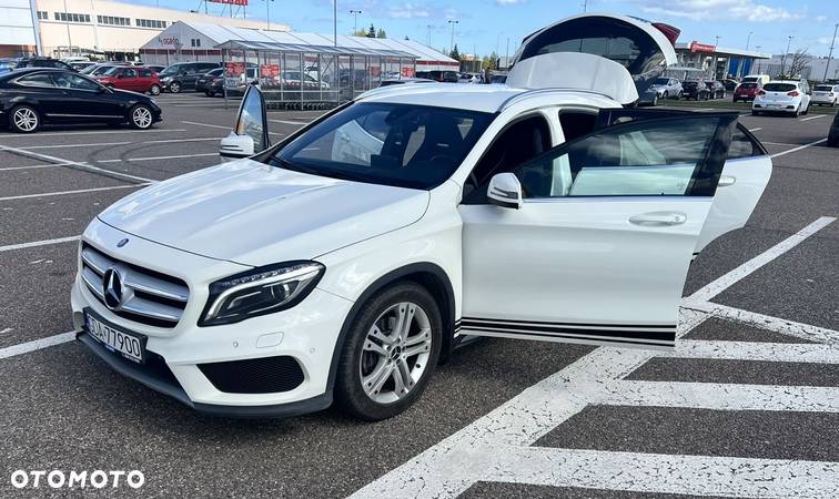 Mercedes-Benz GLA 250 4-Matic - 28