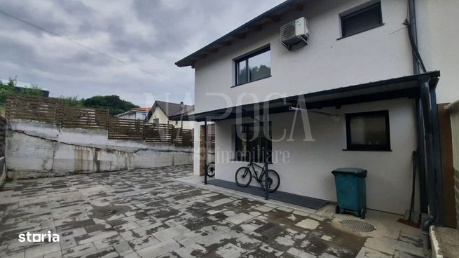 Casa 6 camere de vanzare in Floresti-0