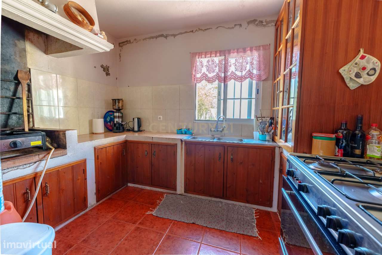 Moradia T4 com 2.971 m² de Terreno e Vista Panorâmica-45