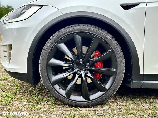 Tesla Model X Performance - 26