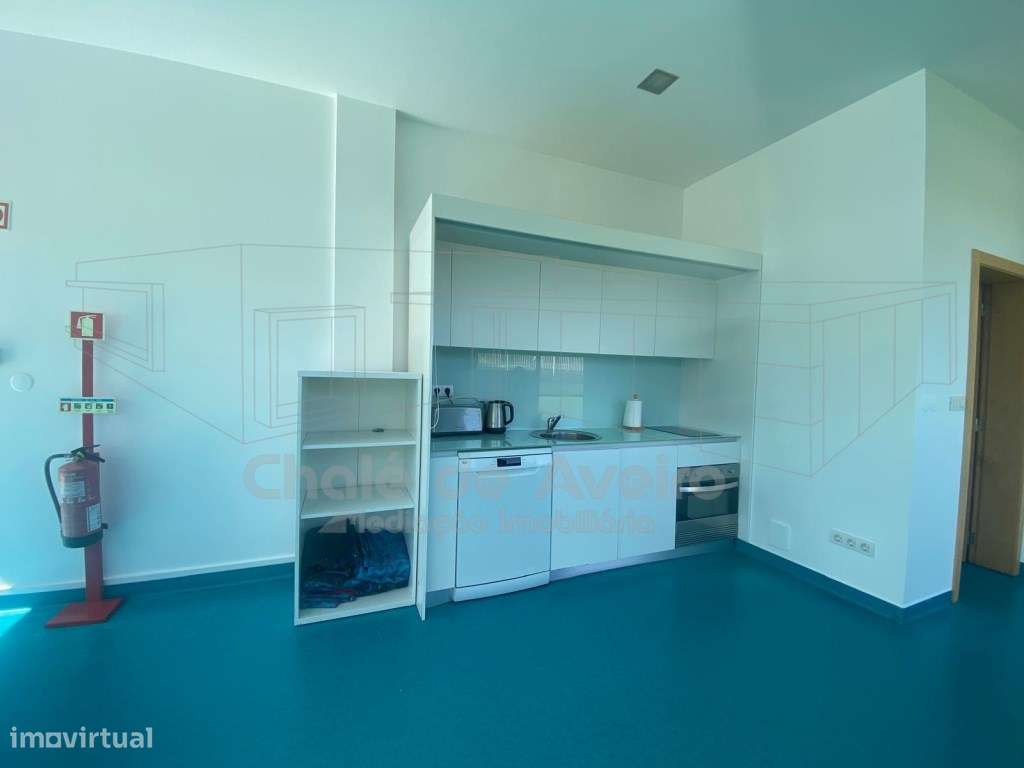 Loja com garagem no centro Aveiro (CANAL) - Grande imagem: 2/9