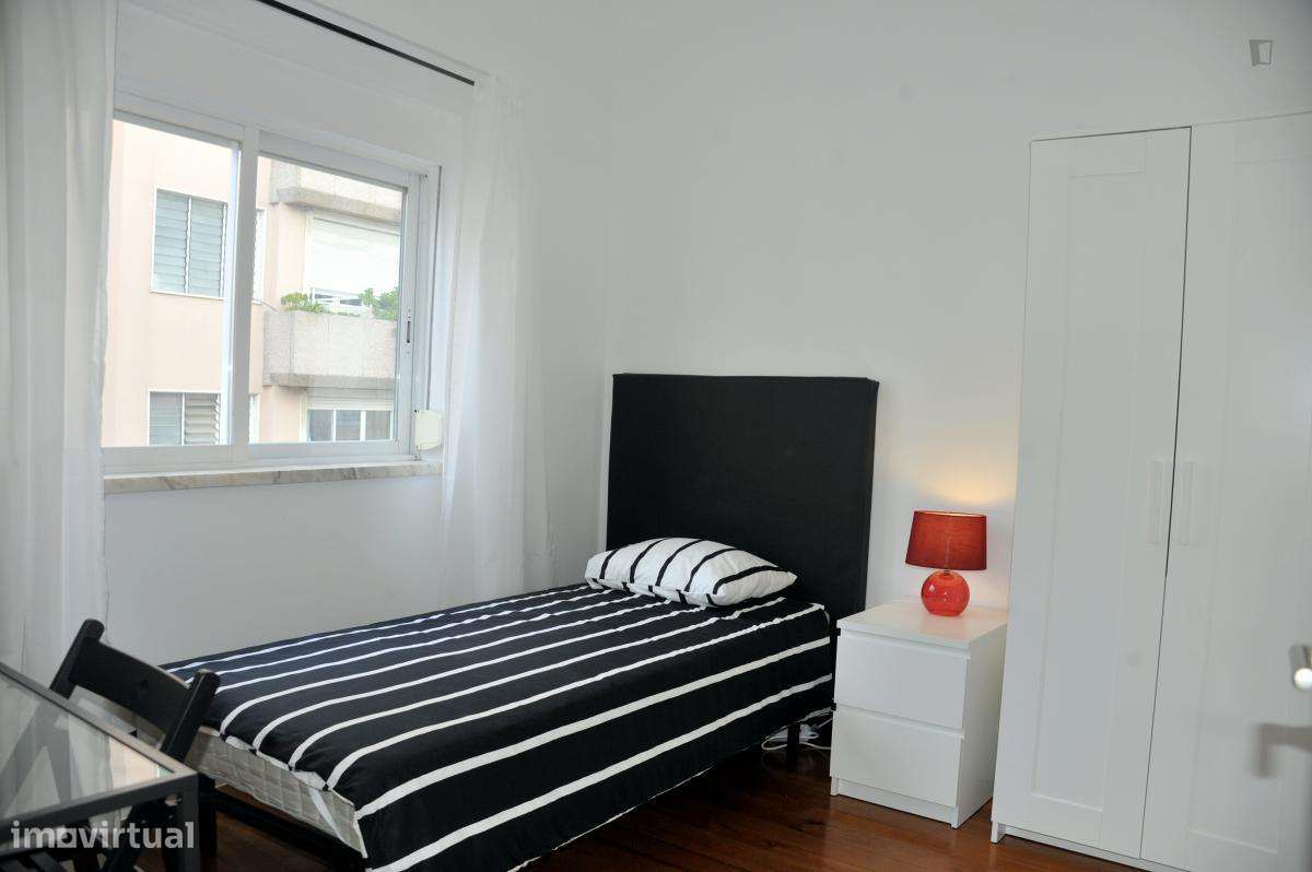 Apartamento com 3 quartos - localizado em Entrecampos Lisbon - Grande imagem: 5/7