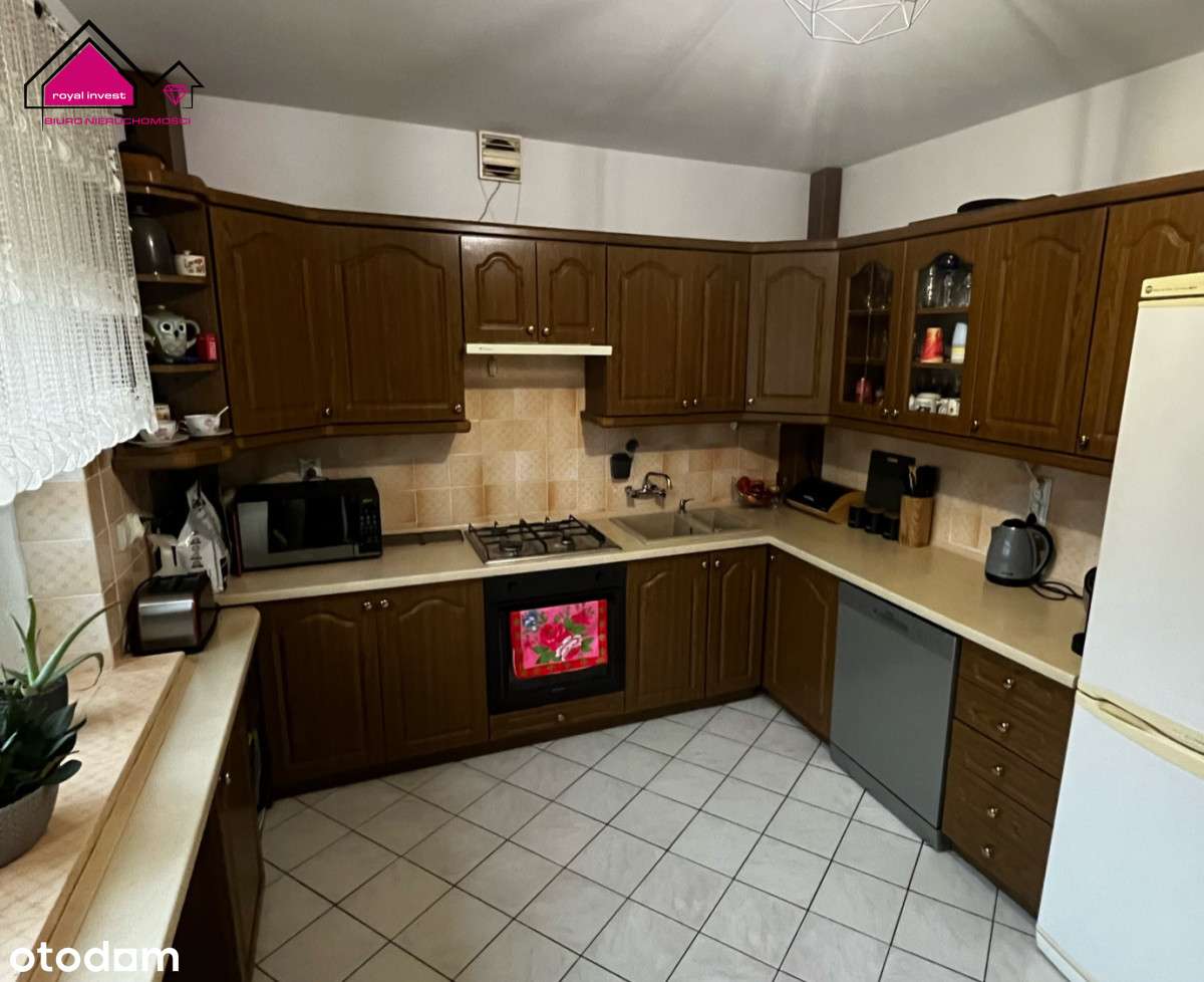 Przestronny dom w doskonałej lokalizacji - Pełny obrazek: 2/7