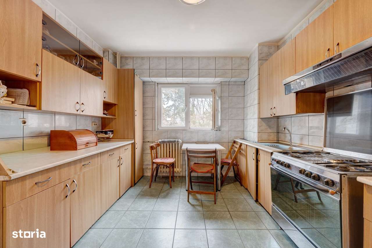 Oportunitate! Apartament 4 Camere 1 Minut Metrou Universitate - Imagine principală: 5/20