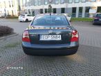 Volkswagen Passat 2.0 Comfortline - 7