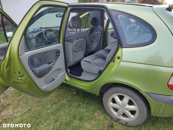 Renault Scenic - 22