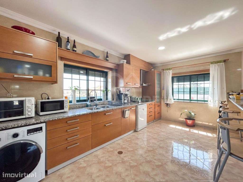 Moradia T4 independente em Castelo Branco-48