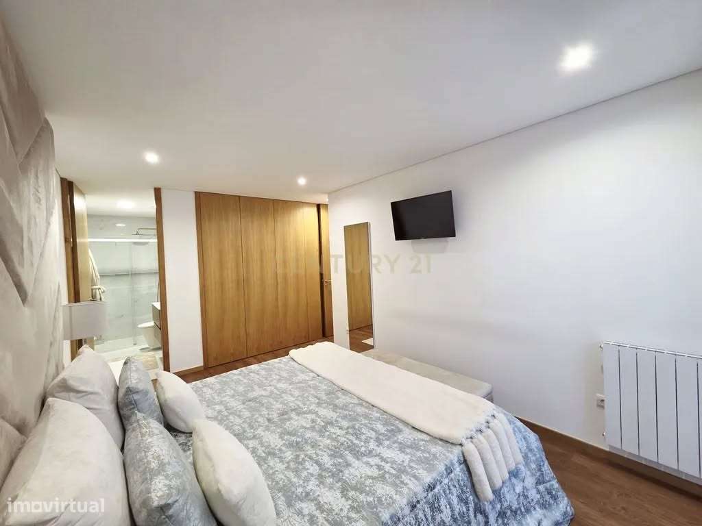 Apartamento T3 Novo com 2 casas de banho e energia A+-17
