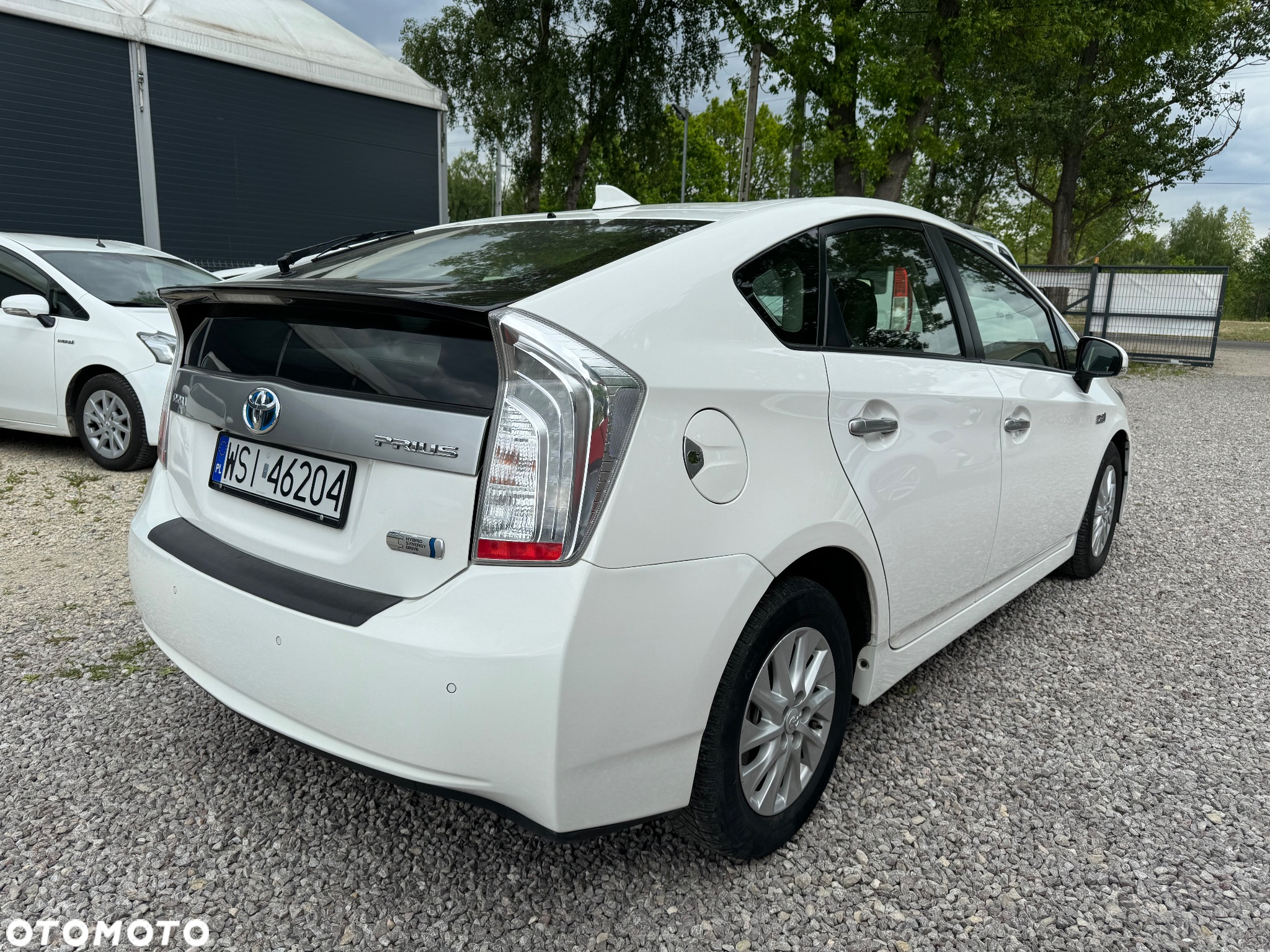 Toyota Prius (Hybrid) Executive - 4