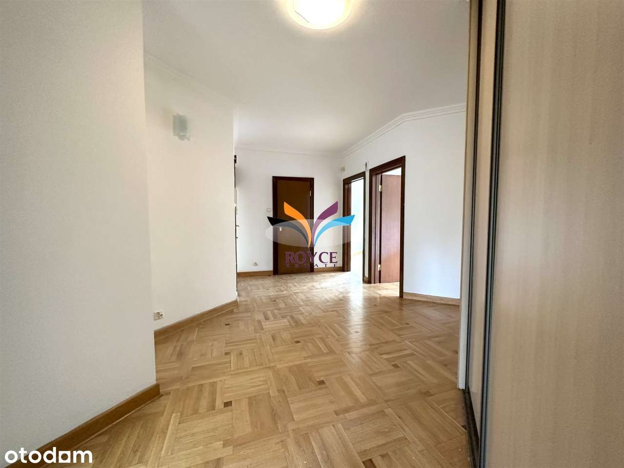 Mokotów ul. Śródziemnomorska 120 m2 garaż komórka-14