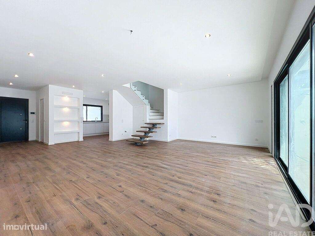 Casa / Villa T3 em Faro (Sé e São Pedro) de 145,00 m2 - Grande imagem: 5/29