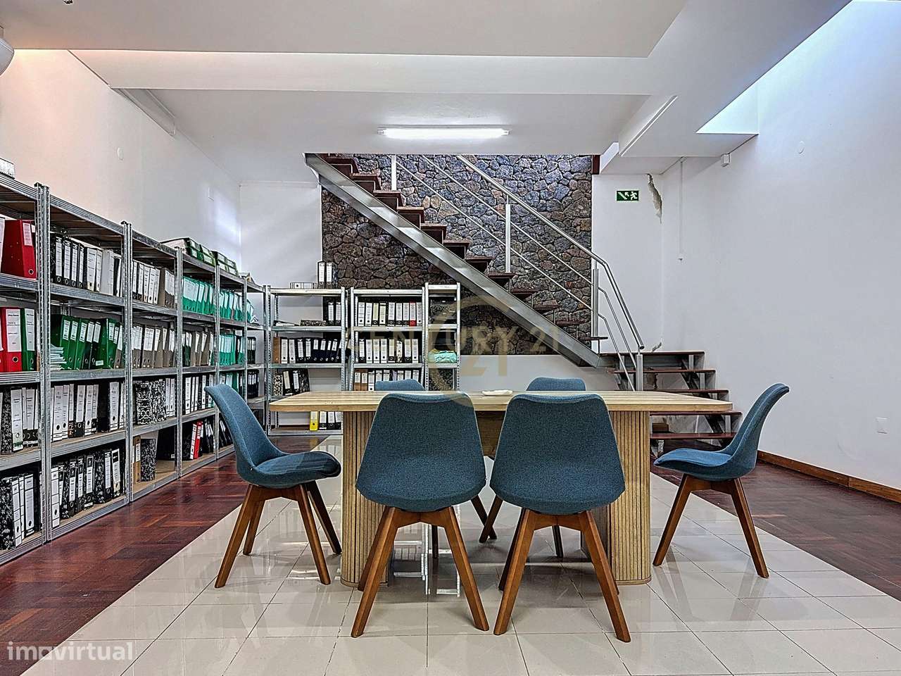 Moradia de Elevada Qualidade no Coração da Praia da Vitória – Vista Ba-39